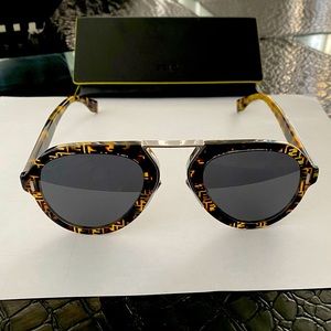 Brand new Fendi sunglasses. Never worn. 2021.
